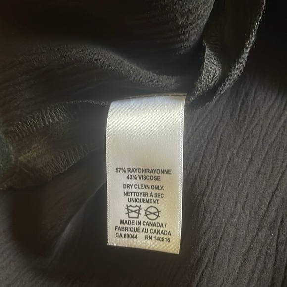 Smash + Tess M black textured fabric long sleeve maxi dress with side zipper - Picture 13 of 13